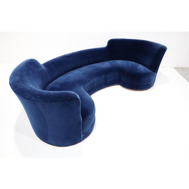 Mid-Century Modern Edward Wormley for Dunbar Oasis Sofa in Navy Blue Velvet For Sale - Image 3 of 8
