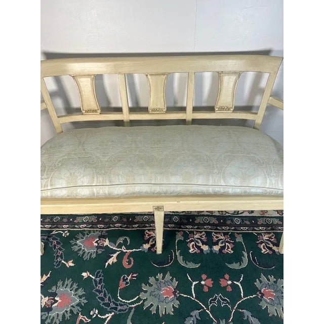 1960s French Style Entryway Bench With Rush Seat For Sale - Image 4 of 10