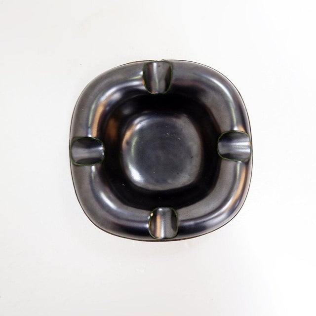Ashtray - decoration - Vintage Measures : 15x15cm H:5,5cm This refined Longchamp piece combines raw and refined materials...