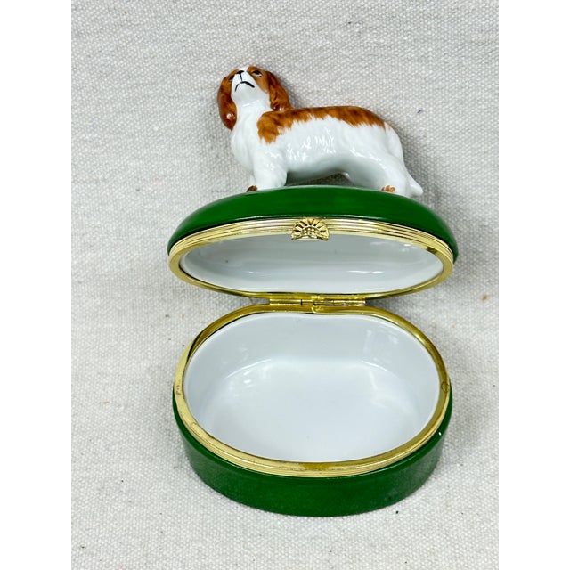 Vintage Cavalier Spaniel Box For Sale In New Orleans - Image 6 of 9