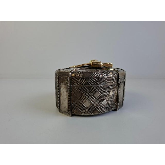 Vintage Silver Tone Geometric Jewelry Box with Gold Bow, 1980 For Sale - Image 16 of 18