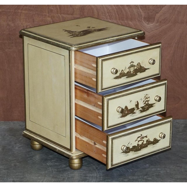 Vintage Chinese Cream & Gold Leaf Painted Bedside Table, Set of 2 For Sale - Image 10 of 18