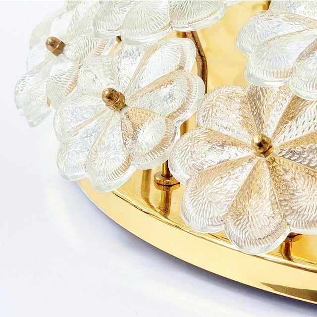 1970s Mid-Century Floral Murano Glass and Brass Ceiling Light or Flush Mount by Ernst Palme, Germany, 1970s For Sale - Image 5 of 11