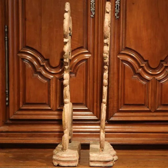 Gold Pair of 19th Century Italian Baroque Giltwood Church Reliquary Mirrors For Sale - Image 8 of 10