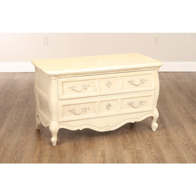 Union National French Provincial Style Pair of Painted Commodes For Sale - Image 4 of 18
