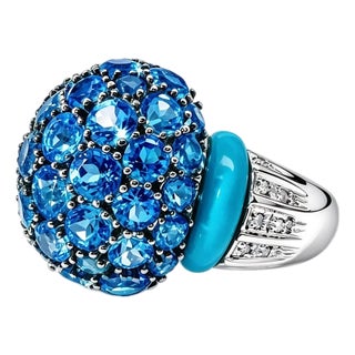 Late 20th Century 14K White Gold Diamond Turquoise Blue Topaz Designer Ring, Size 7 For Sale