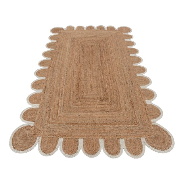 White Scallop Edge Jute Rug Runner 2.5x8 Ft. For Sale