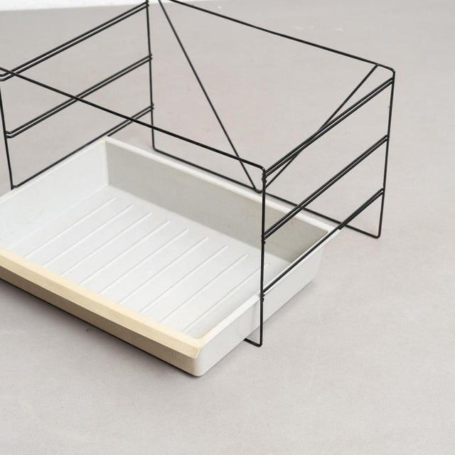 Metal Mid-Century Modern Metal and Plastic File Rack attributed to Charlotte Perriand, 1950s For Sale - Image 7 of 17