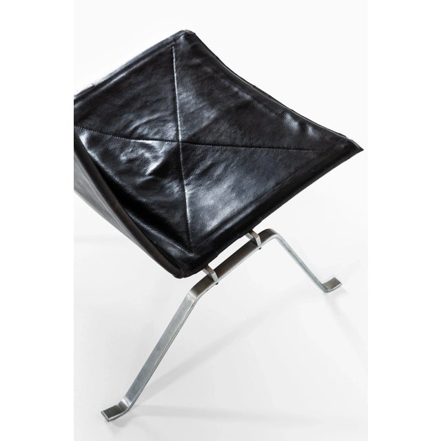 1960s Set of Modern Danish Leather and Steel PK-22 Side Chairs by Poul Kjærholm, 1950s For Sale - Image 5 of 8