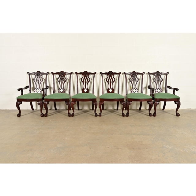 English Thomasville Chippendale Carved Mahogany Dining Chairs, Set of Six For Sale - Image 3 of 15