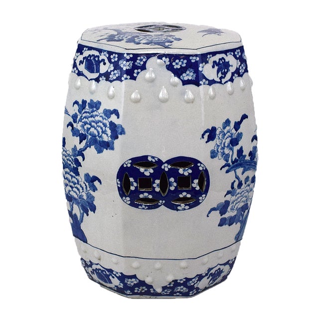 Chinoiserie Chinoiserie Porcalain Blue and White Birds and Botanical Garden Stool For Sale - Image 3 of 4