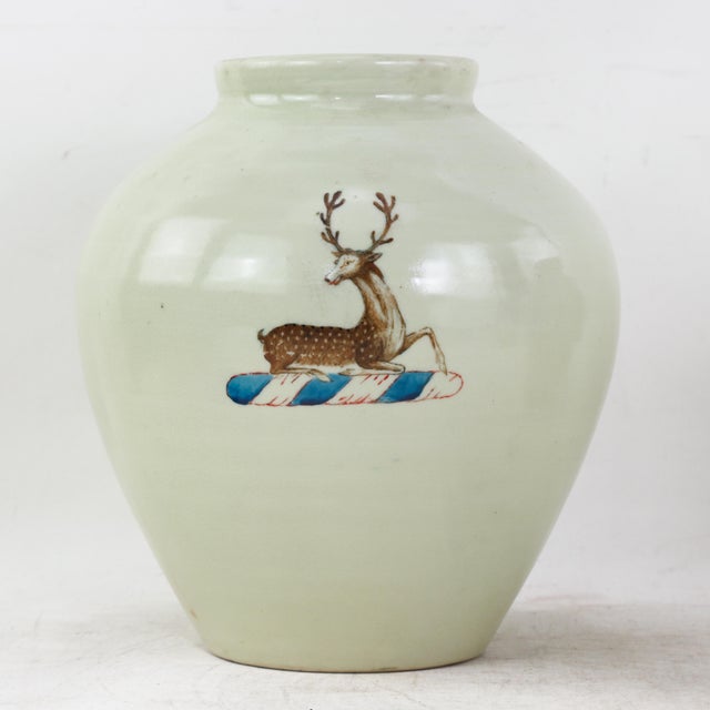 Pair of Chinese Export Celadon Porcelain Jars With Hand-Painted Stag Crest For Sale - Image 13 of 14