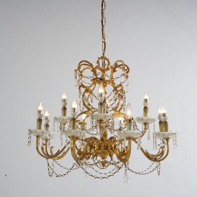 1930s French Style Gilt & Crystal Twelve-Light Tiered Chandelier, 1930 For Sale - Image 5 of 12