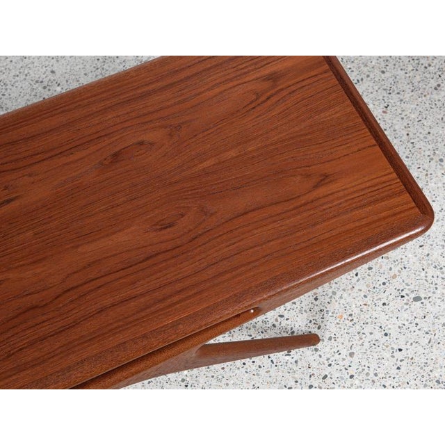 Mid-Century Danish Smile Coffee Table in Teak by Johannes Andersen for Silkeborg For Sale - Image 6 of 11