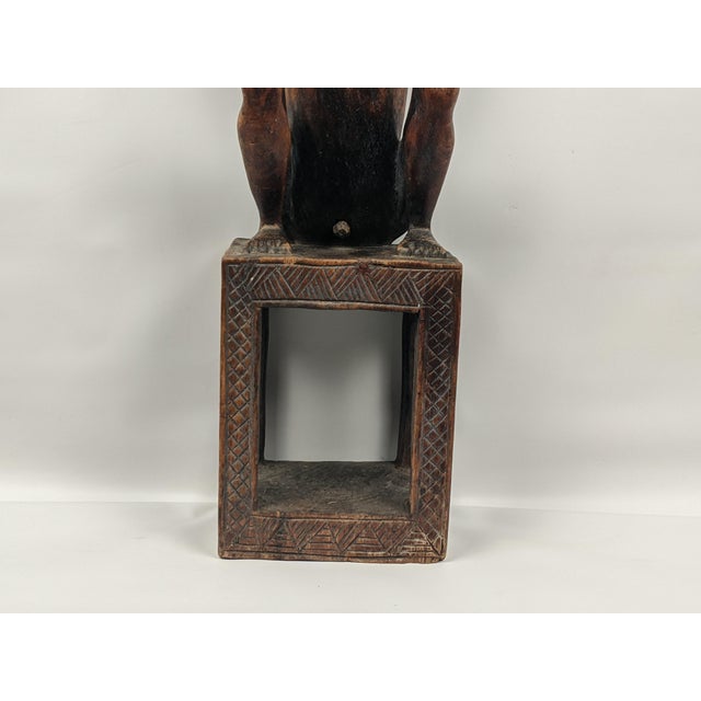 Early 20th Century Attributed Nias Ancestor Figure – Large Carved Wood Adu Zatua, Indonesia For Sale - Image 16 of 18