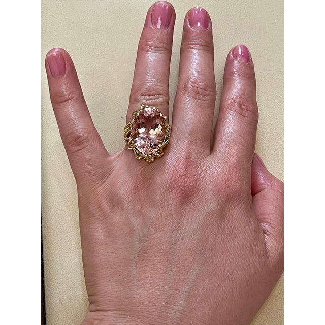 20 Carat Oval Shape Morganite Cocktail Ring 14 Karat Yellow Gold Estate For Sale - Image 13 of 18