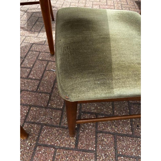 Mid-Century Modern Circular Extendable Oval Dining Table and Dining Chairs, Set of 5 For Sale - Image 9 of 14