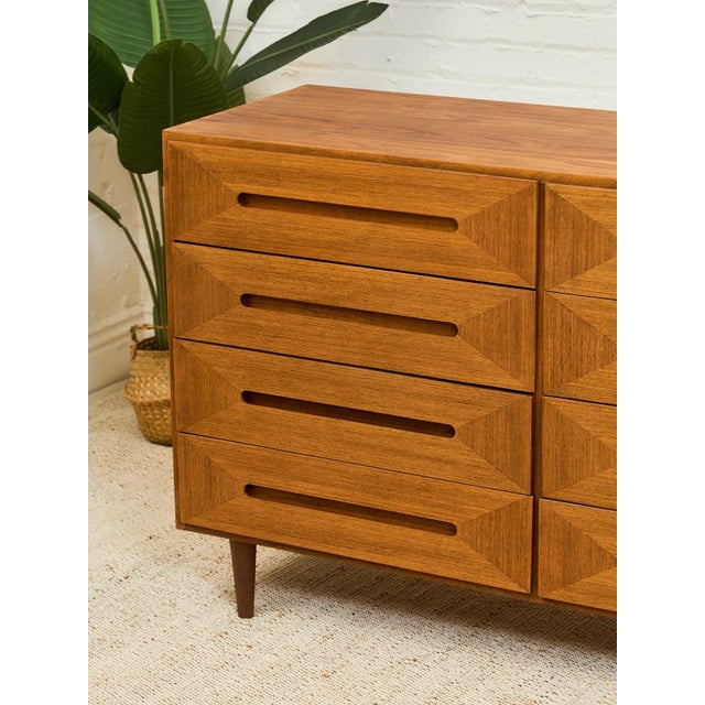 American of Martinsville Mid 20th Century American of Martinsville Twelve Drawer Dresser For Sale - Image 4 of 11