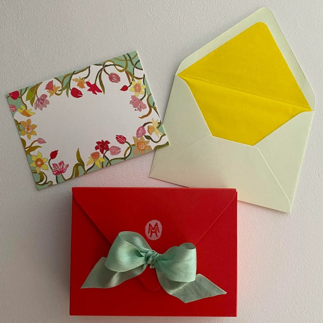 Happy Menocal "Spring Fever" Stationery - Set of 20 Cards and Envelopes For Sale In New York - Image 6 of 10