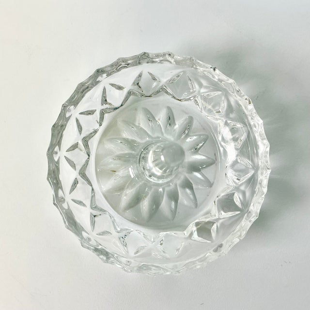 1970s Vintage Hollywood Regency Chippendale Cut Crystal Ring Holder, Starbust Design For Sale - Image 6 of 7