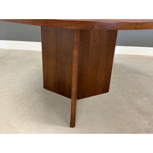 Harvey Probber 1960s Refinished Walnut Round Dining Table by Harvey Probber For Sale - Image 4 of 7