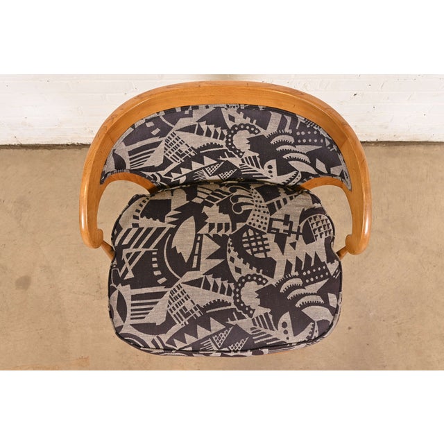 1960s Tomlinson Mid-Century Modern Sculpted Walnut Club Chair or Lounge Chair, 1960s For Sale - Image 5 of 12