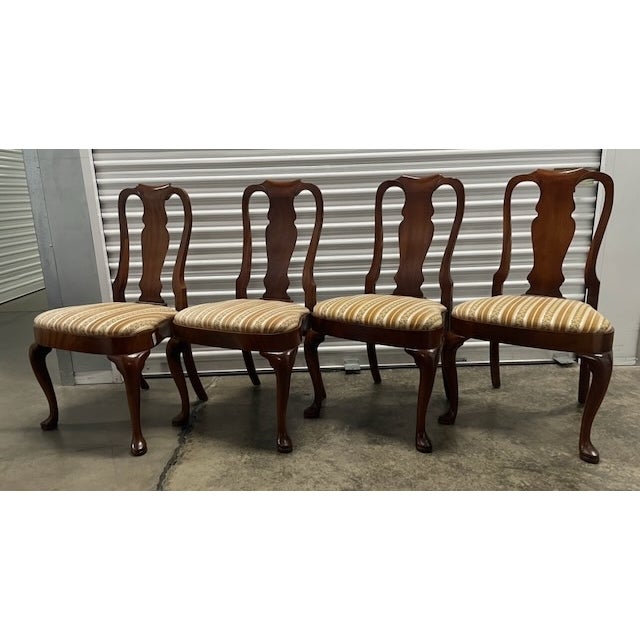 Coffee Late 20th Century Solid Mahogany Traditional Style Splat Back Dining Side Chair For Sale - Image 8 of 10
