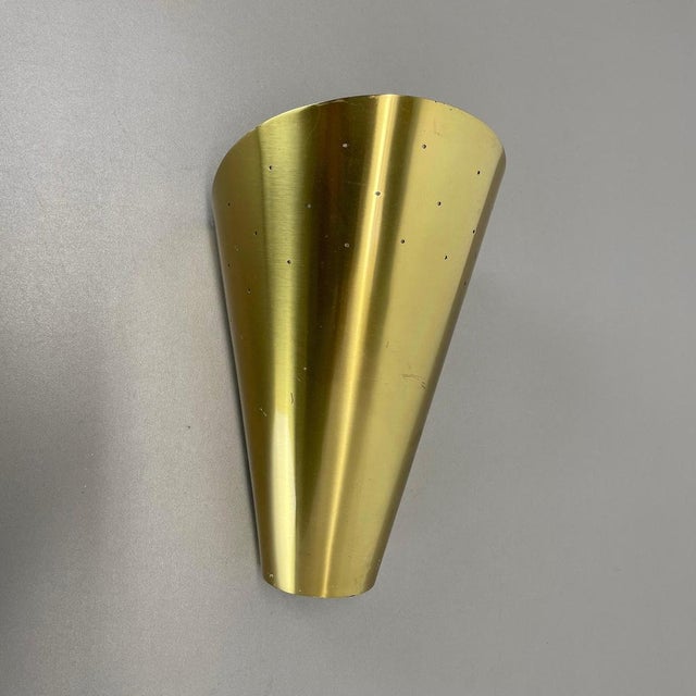 Brass Hole Pattern Theatre Wall Light in the style of Stilnovo, Italy, 1950s For Sale - Image 3 of 17