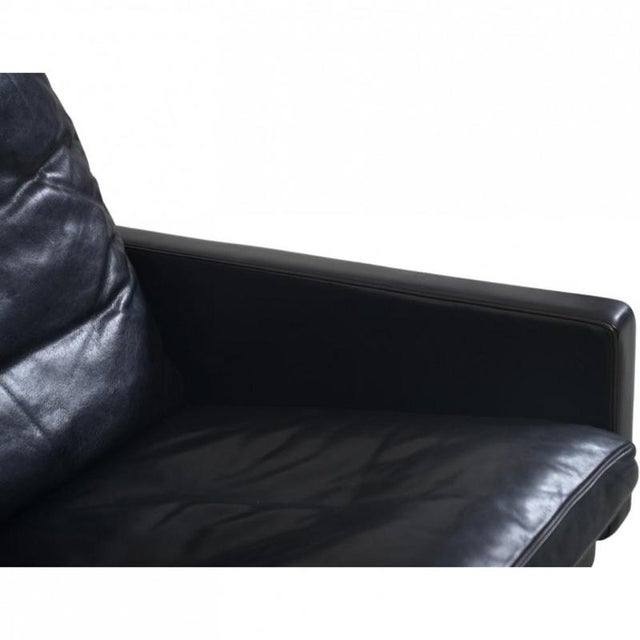 PK31 2-Seater Sofa in Black Elegance Leather by Poul Kjærholm, 2006 For Sale - Image 6 of 18