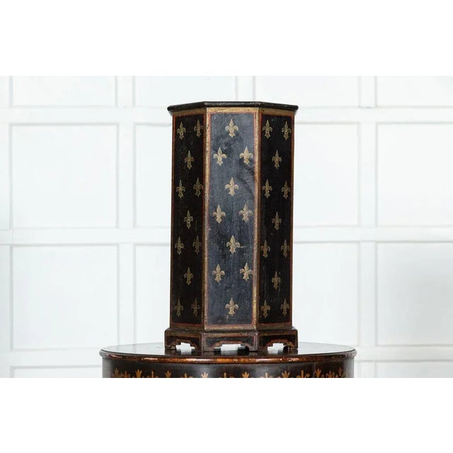 Goldenrod Napoleon III French Fleur De Lis Painted Umbrella Stand, 1860s For Sale - Image 8 of 12
