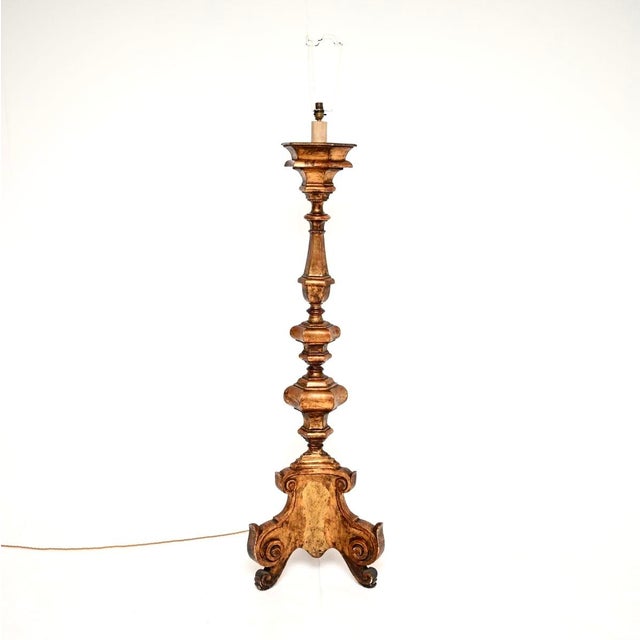 Antique Italian Renaissance Style Gilt Wood Floor Lamp, 1920 For Sale - Image 3 of 11