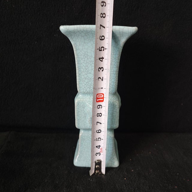 Chinese Ceramic Vase,Guan Ware Crackle Glaze Celadon Porcelain Square Huagu Vase For Sale - Image 9 of 10
