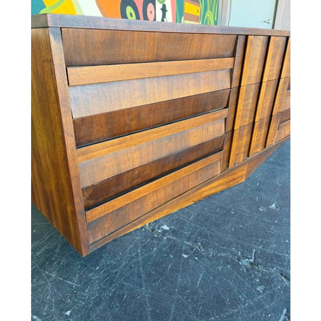 Mid-Century Modern Mid Century Lane Prism Brutalist Niner For Sale - Image 3 of 15