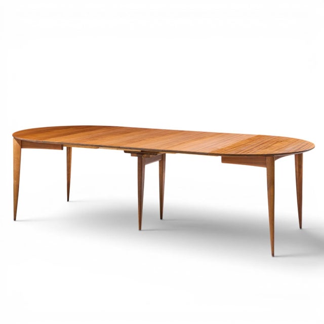 Mid-Century Modern Gio Ponti for Singer & Sons Model 2135 Mid Century Walnut Expanding Dining Table With 4 Leaves For Sale - Image 3 of 18