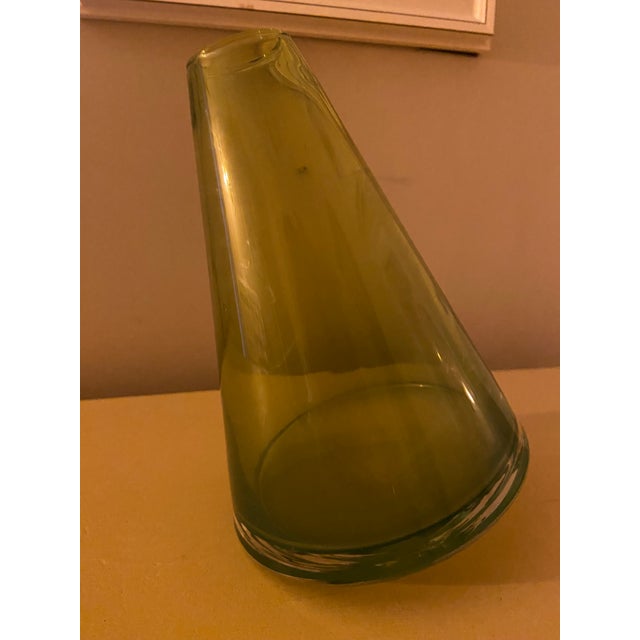 Vintage Olive Green Wobble Art Glass Vase – Sculptural Kinetic Design For Sale - Image 4 of 6