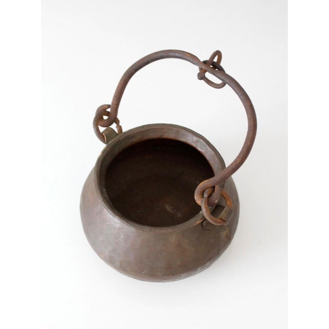 Antique Hand Hammered Copper Hearth Pot With Iron Swing Handle For Sale - Image 12 of 14