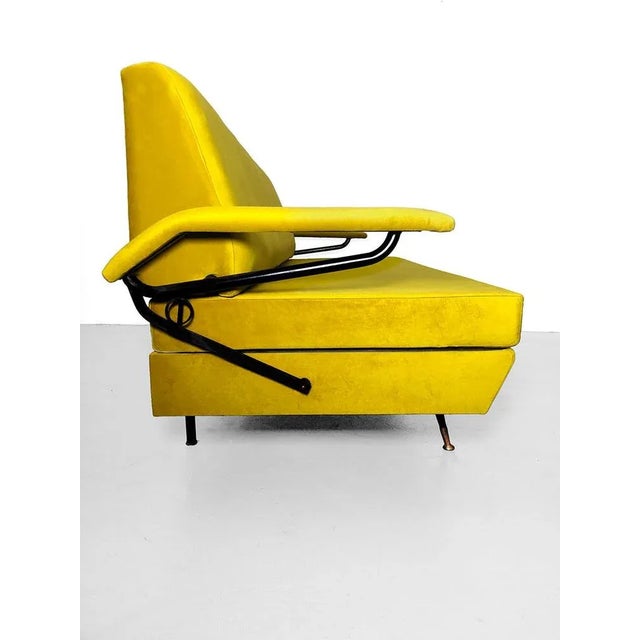 Italian classic 50s dormeuse / daybed, attributed to the “bottega Borsani from Varedo” Italy. Sofa, single bed and chaise...