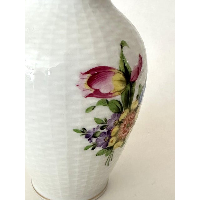Traditional 1980s Herend Printemps Hand-Painted Floral Bouquet Small Vase For Sale - Image 3 of 7