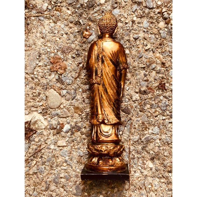 Ceramic Mid-Century Chinese Quan Yin Buddha - Gilded Ceramic Figure on Base For Sale - Image 7 of 18