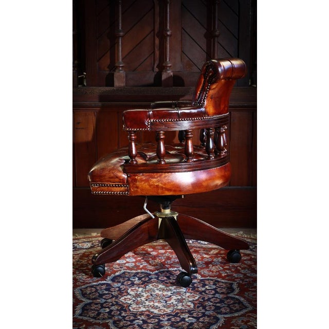 Captain's Swivel Armchair in Leather by George Smith, 2010s For Sale - Image 15 of 18