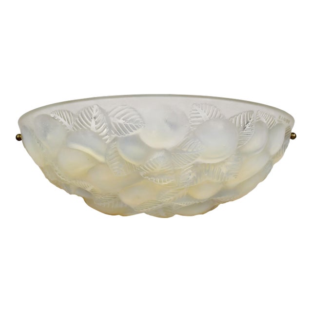 A Large French Art Deco Wall Sconce by René Lalique - Lausanne - Opalescent Glass - 1920s France For Sale