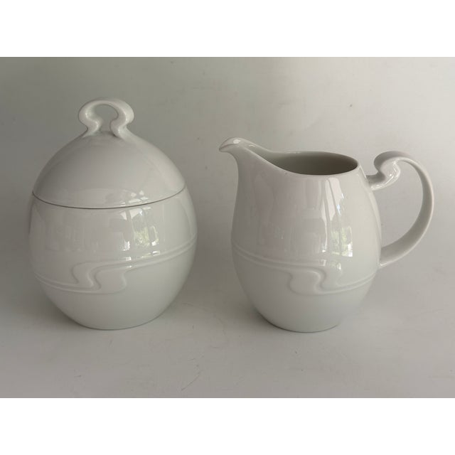 1990s Asimmetria Milk Jug and Sugar Bowl by Bjørn Wiinblad for Rosenthal Studio Linie Germany, 1992, Set of 2 For Sale - Image 5 of 5