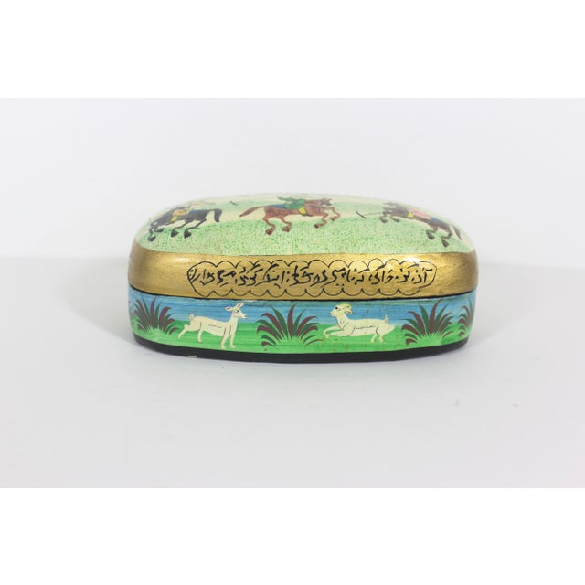 Indian Vintage Hand Painted Kashmir Trinket Box With Horses Polo Gold Handmade in India, Papier Maché, Paper Mache, Jewellery, Jewelry For Sale - Image 3 of 10