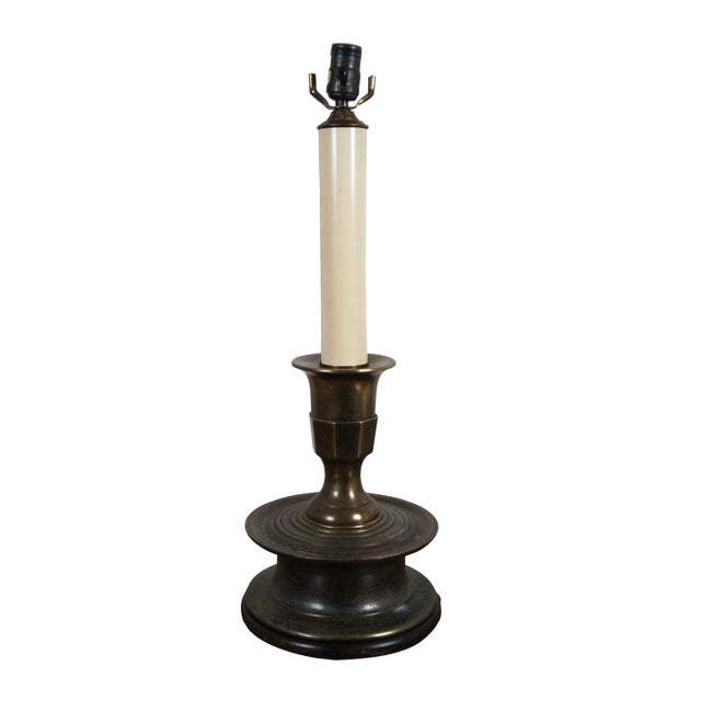 Late 20th century Frederick Cooper table lamp featuring Colonial and Neoclassical styling with round brass base / stand...