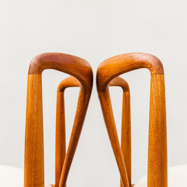 1980s Vintage Danish Modern "Juliane" Teak & Leather Dining Chair by Johannes Andersen For Sale - Image 5 of 13