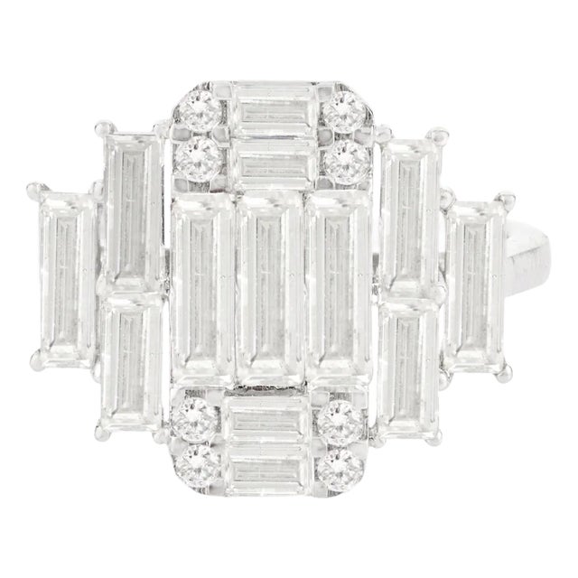 Fine Diamond Cluster Engagement Cocktail Ring in Solid 18k Gold- Size 6 For Sale