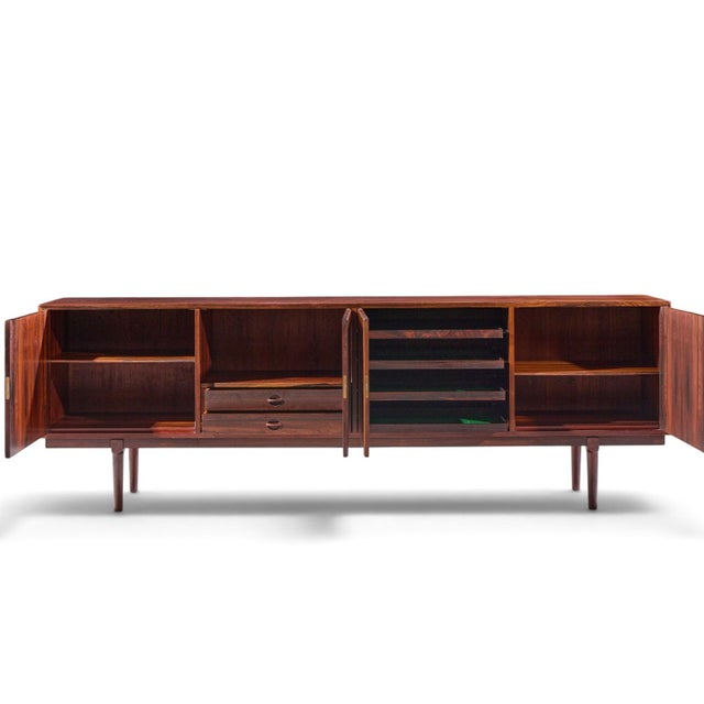Arne Vodder for Vamo Sønderborg Model 59/4 Mid Century Danish Rosewood Credenza For Sale - Image 10 of 11