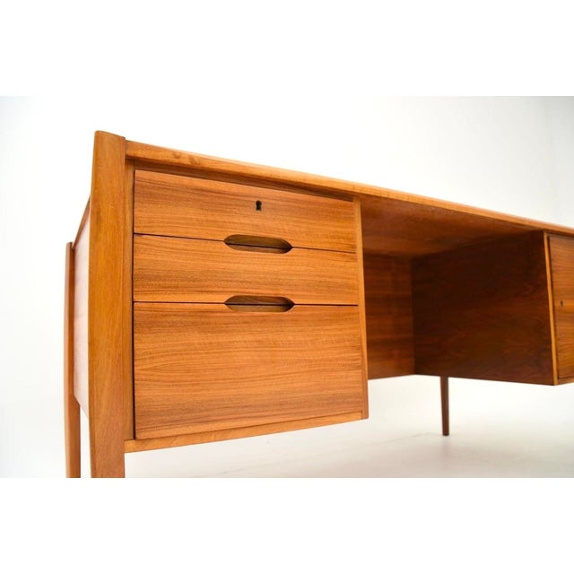 Vintage Executive Desk in Walnut by Wilhelm Renz, 1960 For Sale - Image 10 of 14
