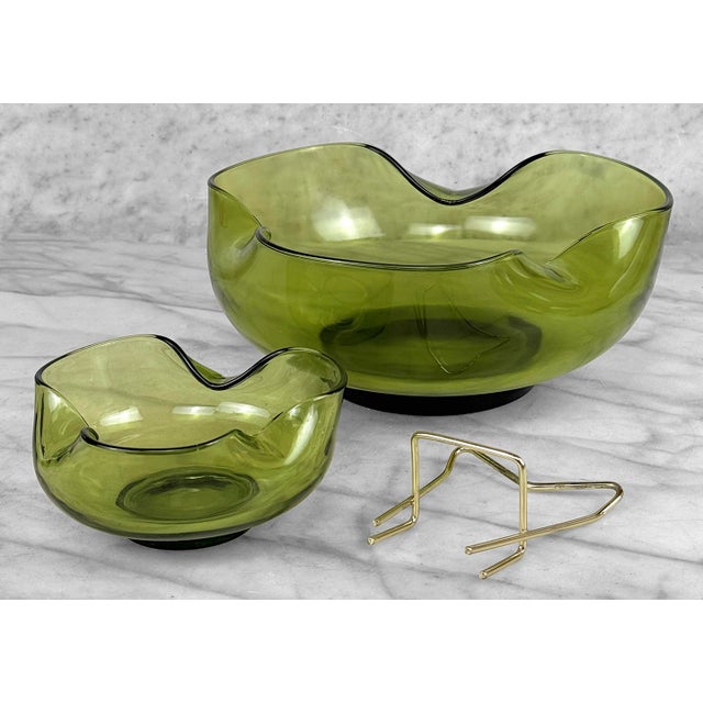Avocado Mid 20th Century Mid-Century Avocado Green Pinched Glass Chip & Dip Serving Bowls For Sale - Image 8 of 10