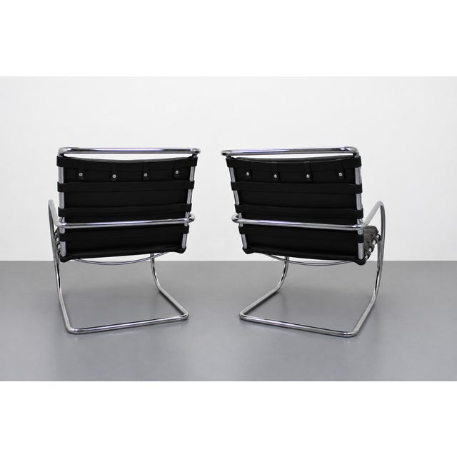 Mid-Century Modern Leather and Steel MR Chairs by Ludwig Mies van der Rohe for Knoll Inc. / Knoll International, 1970s, Set of 2 For Sale - Image 3 of 9